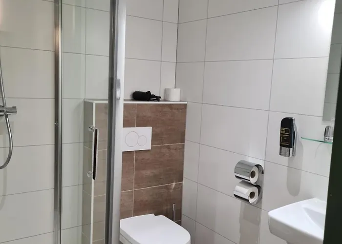 Hotel Ani-falstaff