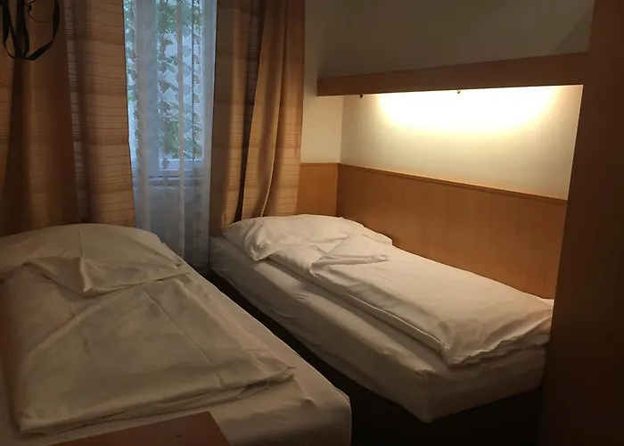 Hotel Ani-falstaff 3*