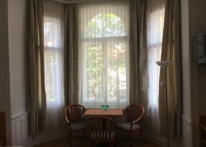 Hotel Ani-falstaff